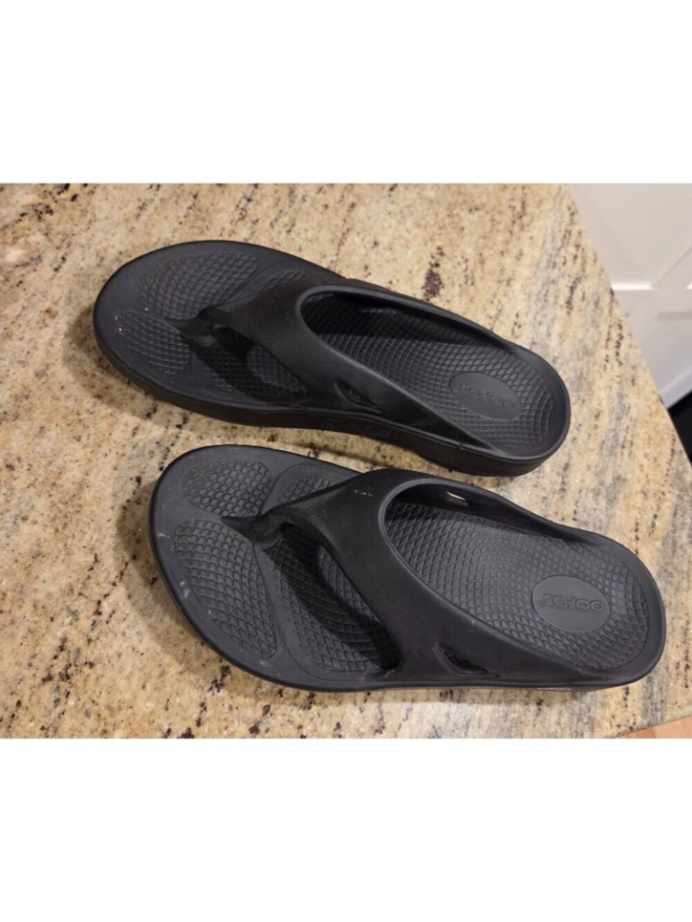 Oofos Original Unisex Recovery Thong Flip-Flop Black Men Size 8 Womens 10 EU 41 - Picture 2 of 14